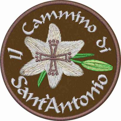 Patch Ricamato Il Cammino di SantAntonio su panno diam. cm. 6,0 su base marrone