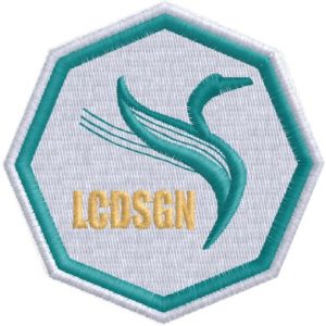 Patch ricamato logo OTTAGONALE LCDSGN mm. 65 per 65 di altezza SU BASE BIANCA