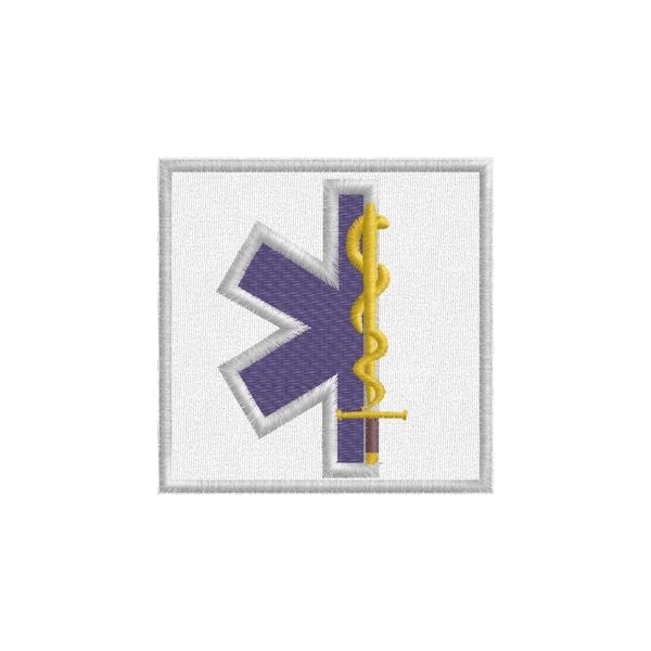 Patch ricamato mezza croce  su f.do bianco Lato 8 Cod.20120509_C