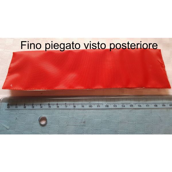 Prodoto finito Patch ricamato identificativo con nome a piacere su un fondo di tessuto rosso