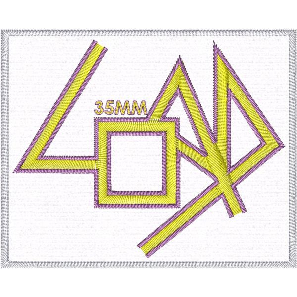 Patch Ricamato Logo  su base bianca cm. 10 x 8