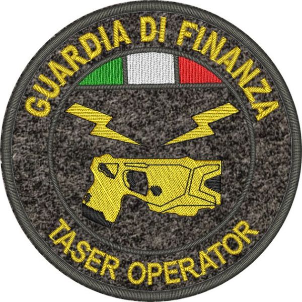 Patch ricamato TASER  OPERATOR Guardia di finanza diametro 80 mm. ricamato con tricolore su base tessuto GRIGIO