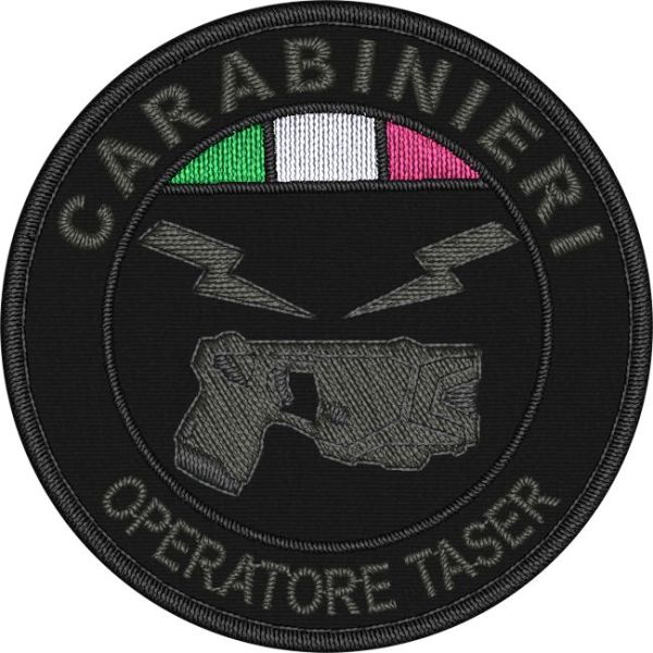 OPERATORE TASER CARABINIERI ,diametro 55 mm. ricamato a bassa visibilita con tricolore su base tessuto NERO