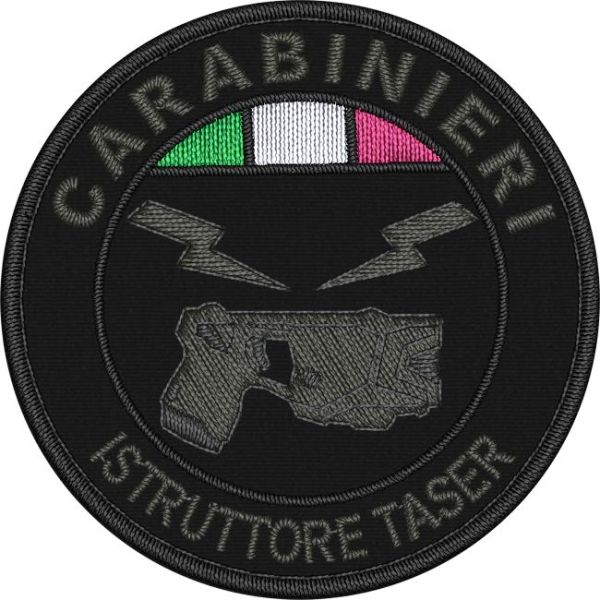 ISTRUTTORE TASER CARABINIERI ,diametro 55 mm. ricamato a bassa visibilita con tricolore su base tessuto NERO