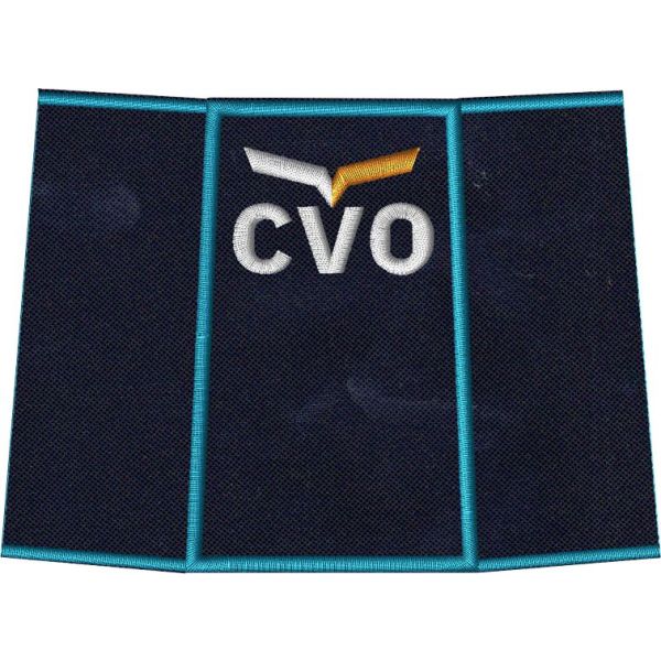 MODELLO FOTO Tubolare ricamato senza graduatoria "CVO" su base blu navy confezionato finito con dimens. 90 X 50 x 60 mm.