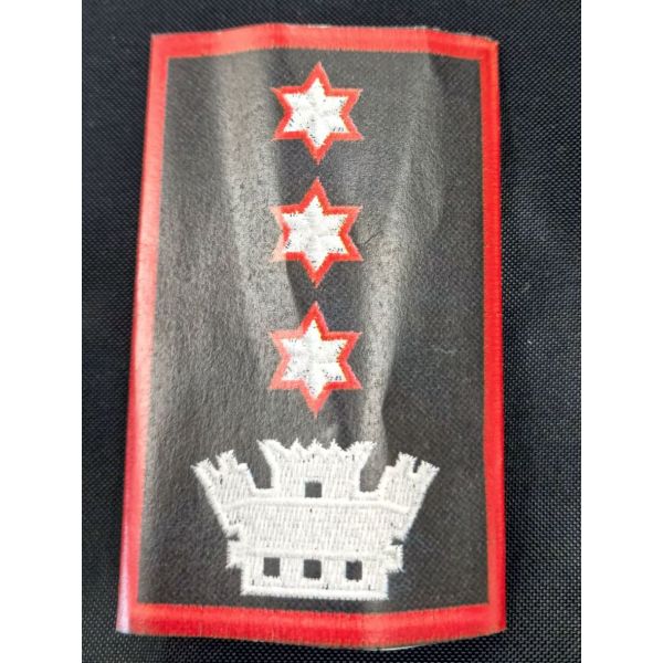 Tubolare ricamato comandante K POLICE con torre e 3 stella dorata a 6 punte bordo rosso confezionato con dimens. 90 X 60 mm