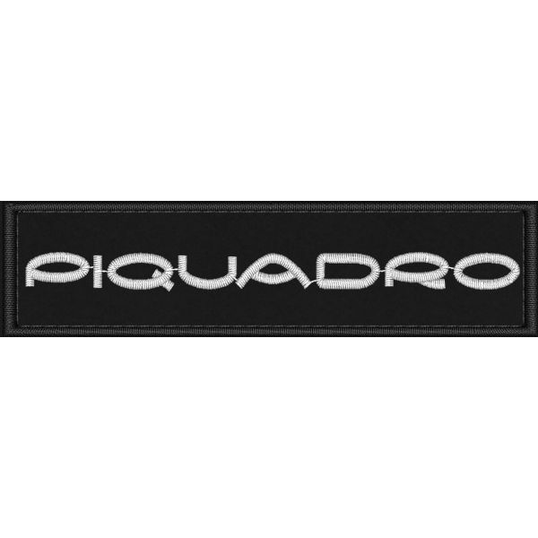 Patch ricamata su base nera logo PIQUADRO  cm.10,0 X 2,5 