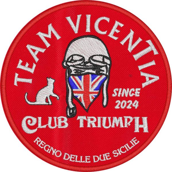 Patch ricamato TEAM VICENTIA CLUB TRIUMPH su base rossa diam.cm_9 
