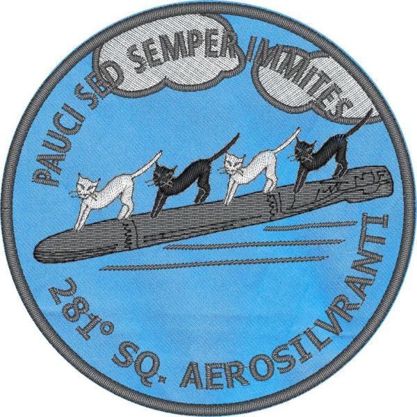 Patch ricamato PAUCI SED SEMPER IMMITES 281 SQ SU BASE ZZURRA