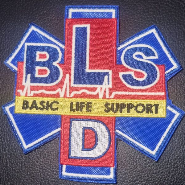 Patch ricamato logo croce  BLS - D  Basic Life Support su base blu cm. 10 di base c