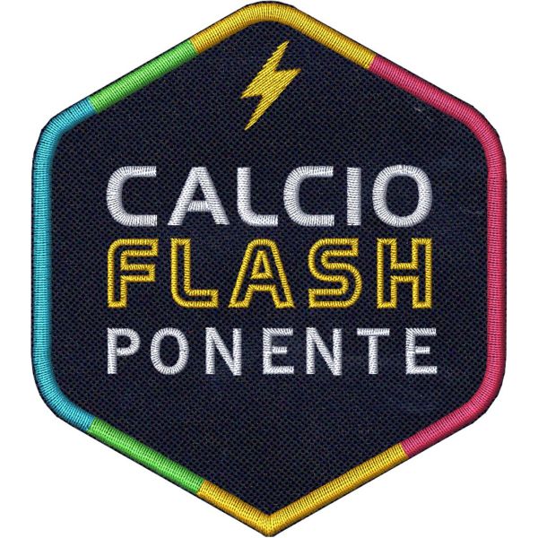 Patch Ricamato esagonale CALCIO FLASH PONENTE su base bluroyal 