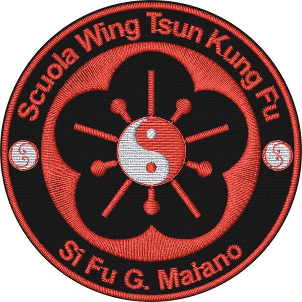 Stemma ricamato Scuola Wing Tsun Kung FU diametro cm. 7  su base bianca 