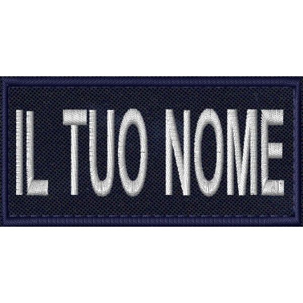 Patch ricamata con scritta a piacere e su base blu 