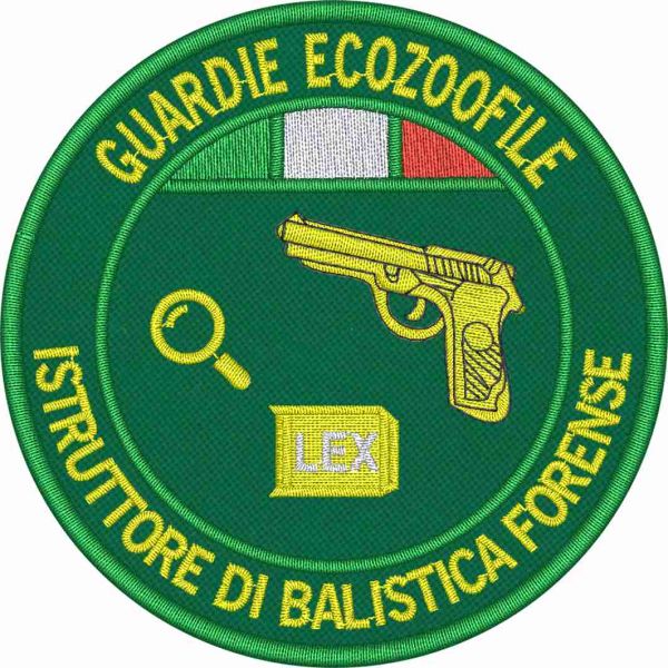 Bollo tondo ISTRUTTORE DI BALISTICA FORENSE GUARDIE ECOZOOFILE ,ricamato su base tessuto verde 