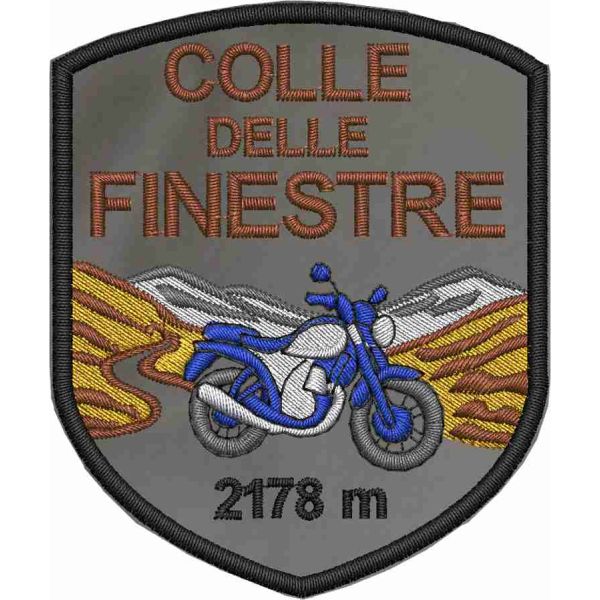 Scudetto ricamato su base grigia cm. 7,5 x 6,5 ,COLLE DELLE FINESTRE 