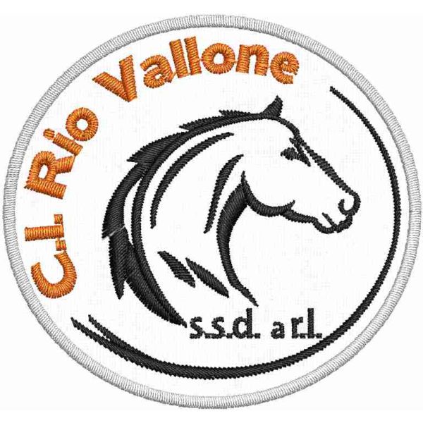 Patch ricamato Centro Equitazione Rio Vallone su base bianca