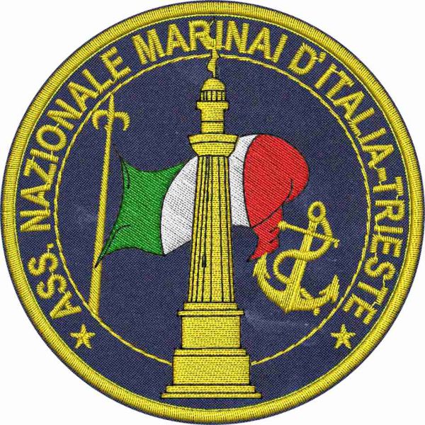 Patch rotondo ricamato "ASS. NAZIONALE MARINAI D_ITALIA-TRIESTE" diam. 8 cm. su base blu navy 